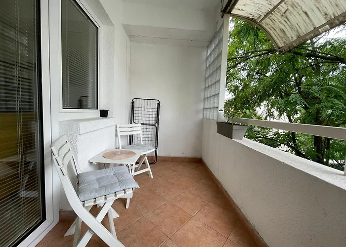 Jurukov Park Apartment *